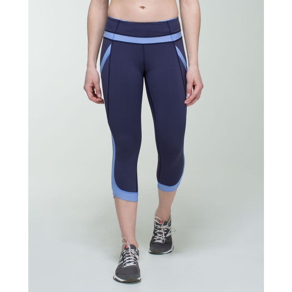 Lululemon Women's Chase Me Crop II Pants Size 4 Cadet Blue Lullaby